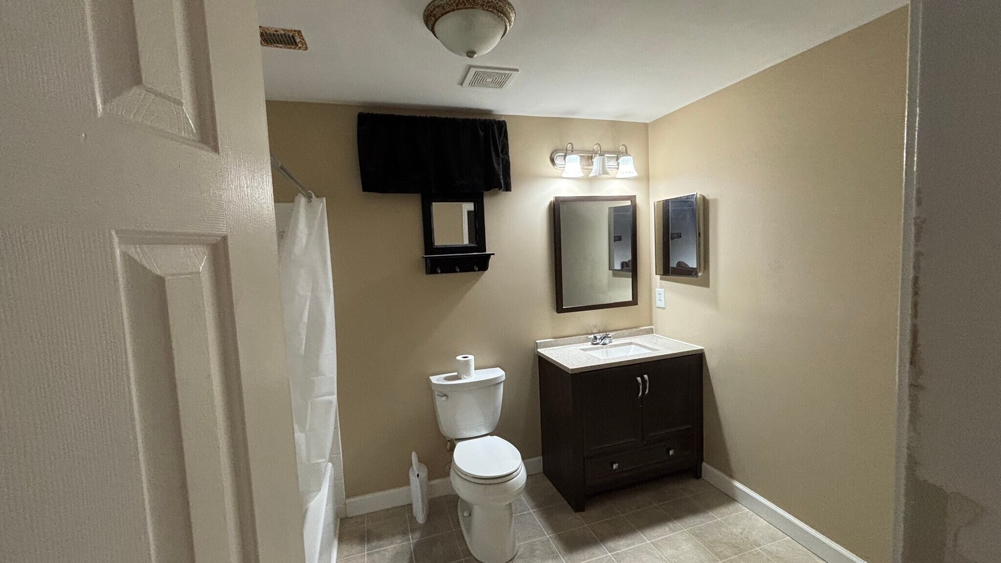 Building Photo - 5 Aylor Ct