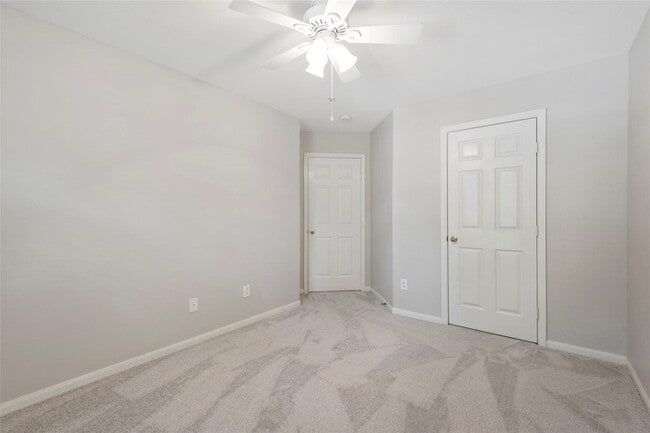 Building Photo - 35 N York Gate Ct