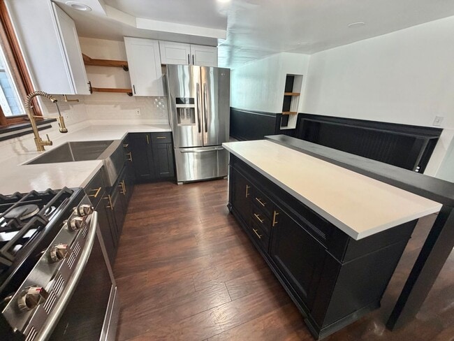 Building Photo - Gorgeous Newly Renovated 4 BR, 2 BA on .71 acres