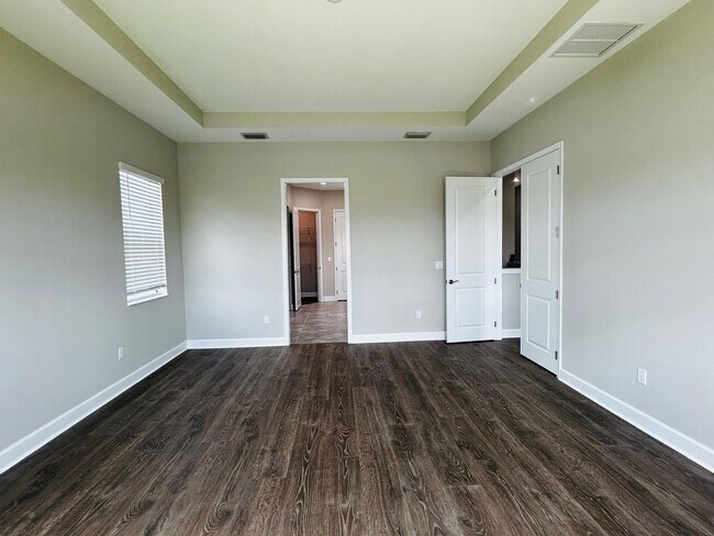 Building Photo - 5468 Pecan Dr