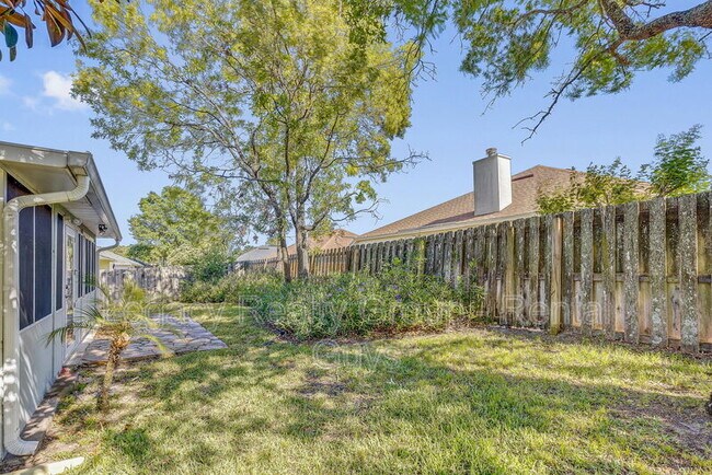 Building Photo - 12312 Harbor Winds Dr N