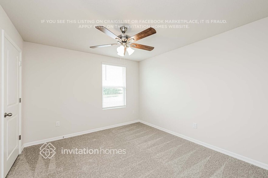 Building Photo - 11126 40th Ave E