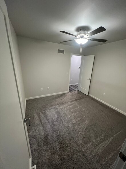 Building Photo - 772 River Bnd Ln