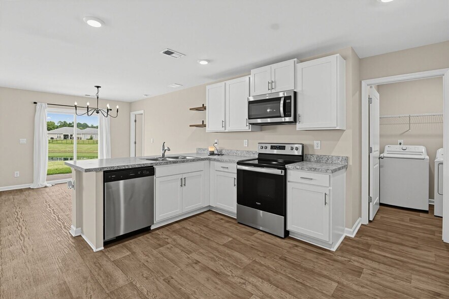 Building Photo - 383 Spruce Pne Wy