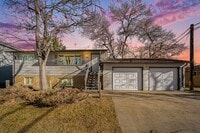 Building Photo - 1108-1110 Ponderosa Dr
