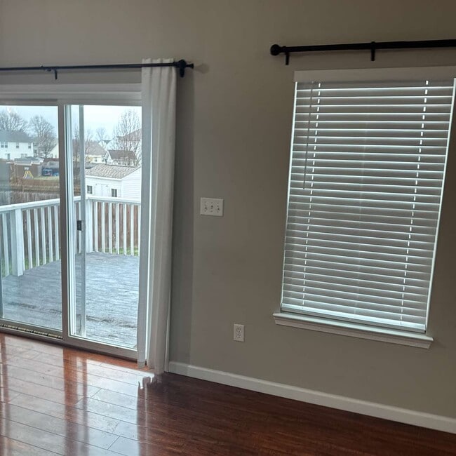 Building Photo - 2059 Matt Way