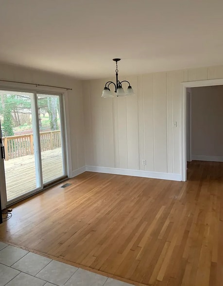 Building Photo - 914 Westview Cir
