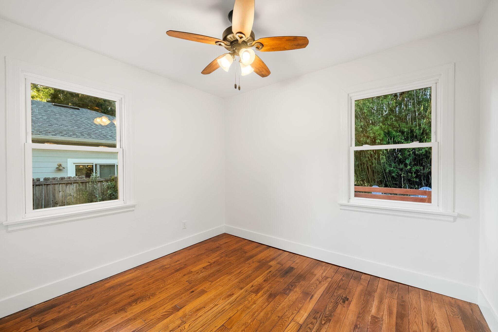 Building Photo - 1010 NE 7th Pl