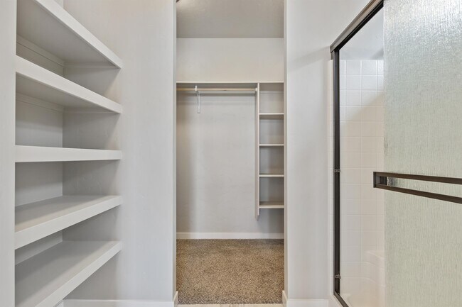 Building Photo - 8480 E Drover Loop