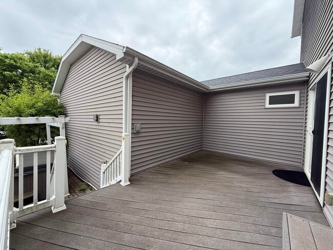 Building Photo - 8951 White Coral Way