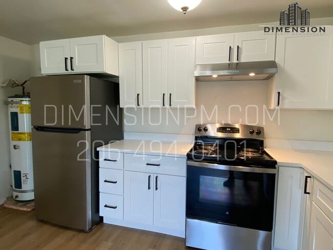 Building Photo - Sheridan Duplex