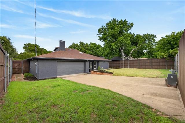 Building Photo - 3330 Sharpview Ln
