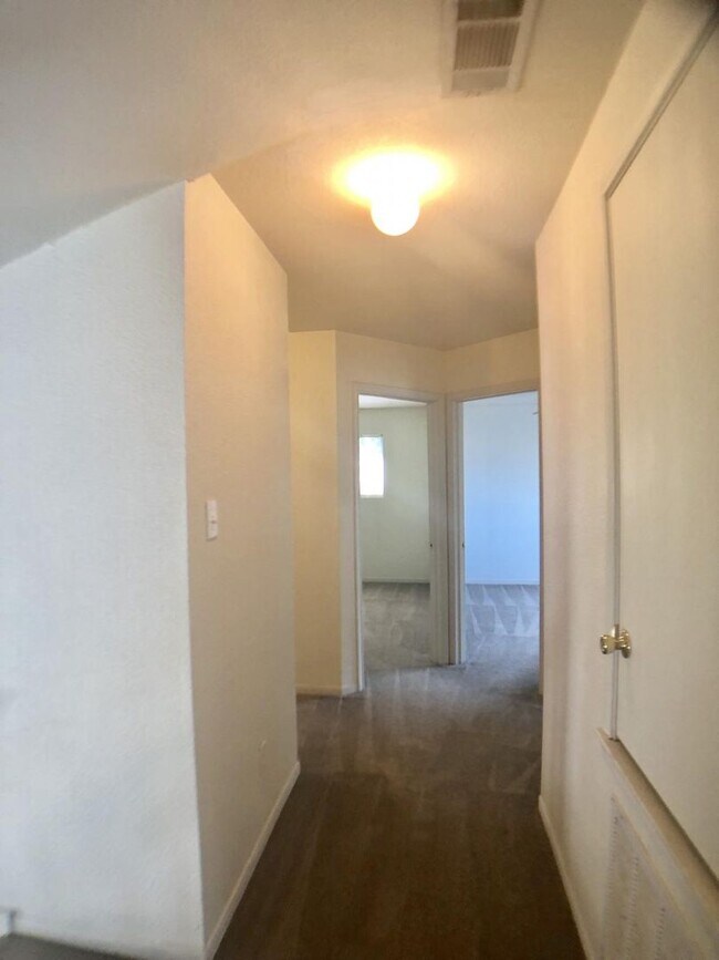 Building Photo - 4bd/2.5ba in Killeen TX
