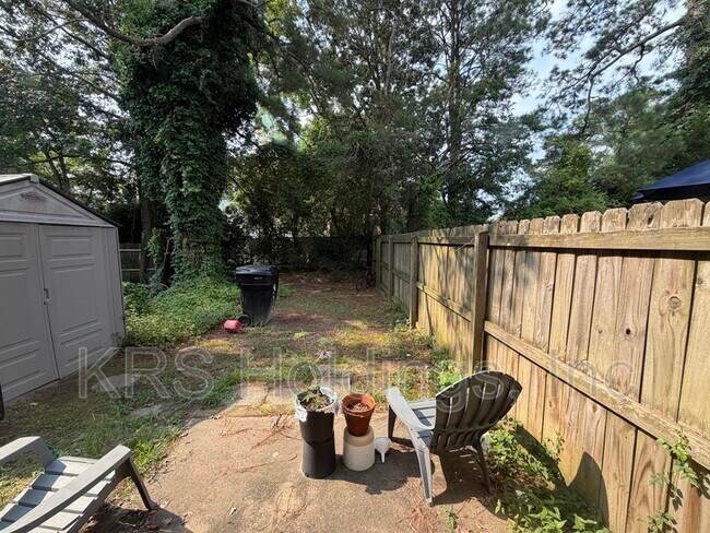 Building Photo - 416 Hill Meadow Dr