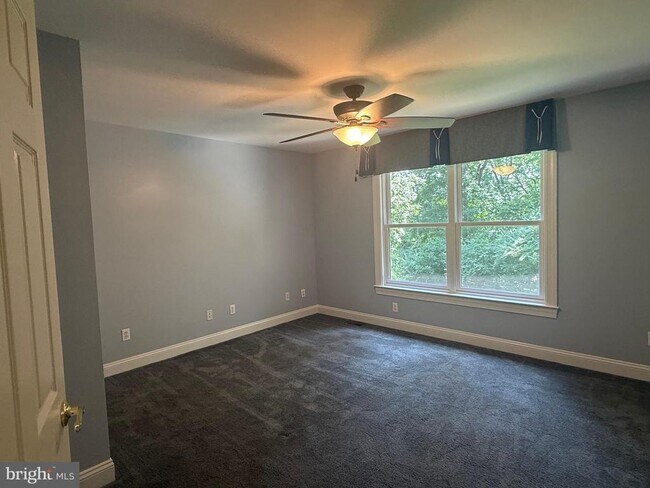 Building Photo - 1714 Hickory Hill Rd