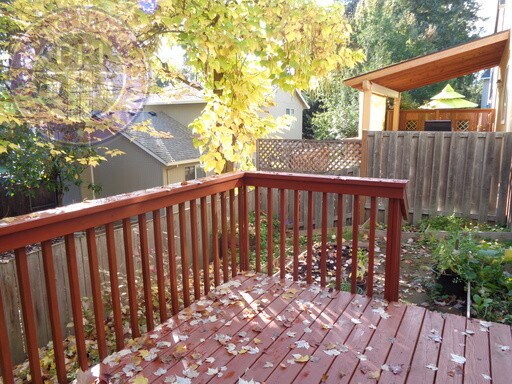 Building Photo - Beaverton - Two En-Suites! LVT Plank Flooring, No Carpet