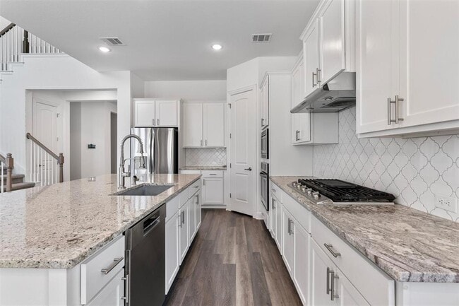Building Photo - 724 Landing Ln