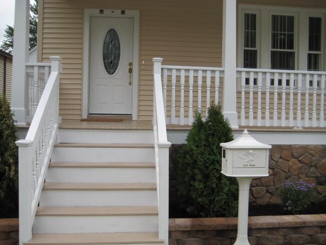 Building Photo - 54 Baker Ave