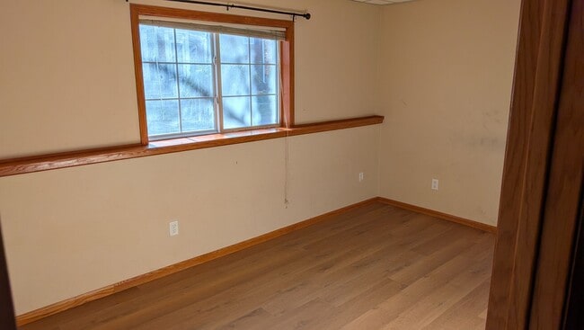 Building Photo - Amazing Apple Valley Townhome 4bd 3.5 Bath!!!