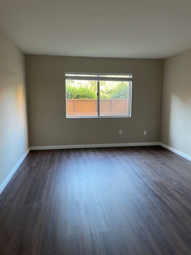 Building Photo - 6600 Warner Ave