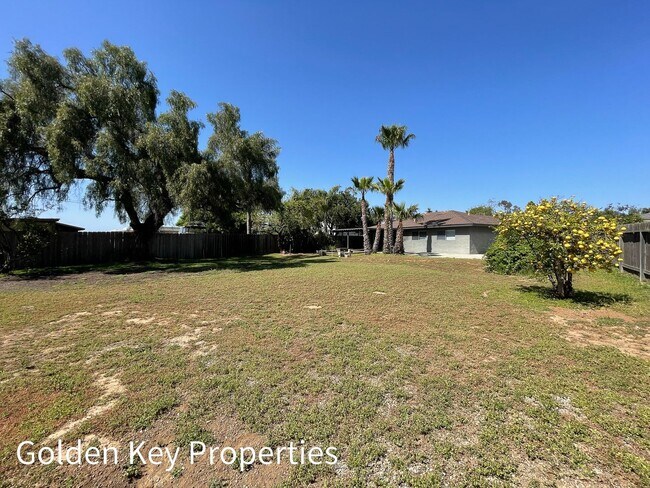 Building Photo - 3BR/BA Single-level home in Fire Mountain!...