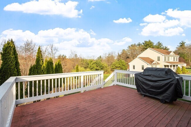 Building Photo - 16 Windsor Rd