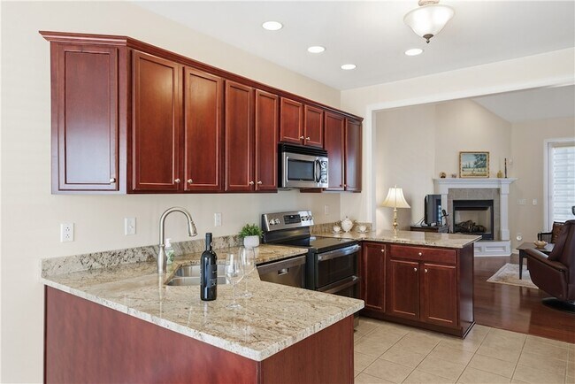 Building Photo - 819 Strasburg Dr
