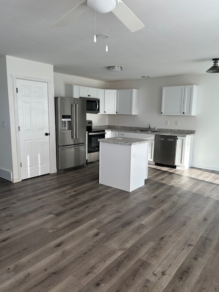 Building Photo - 2740 L St SW