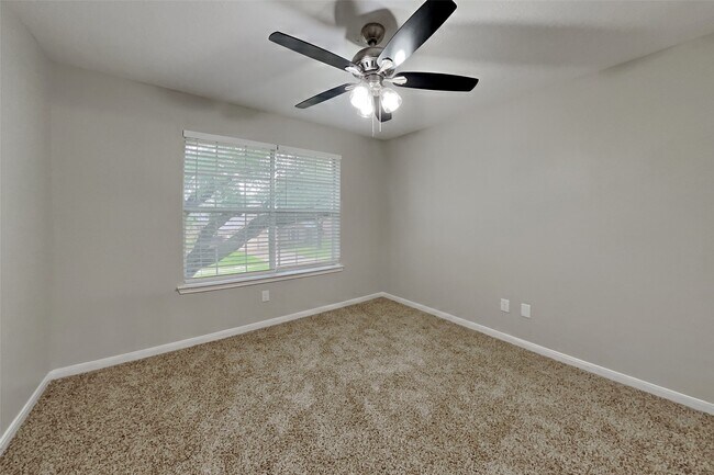 Building Photo - 21643 Bay Palms Dr