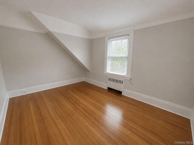 Building Photo - 432 Beach Ave