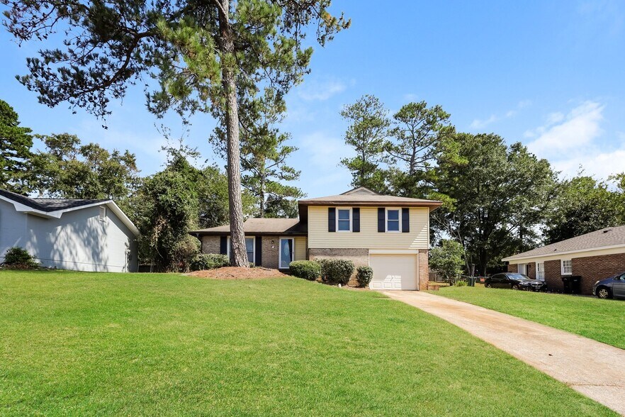 Building Photo - 1113 Rowell St