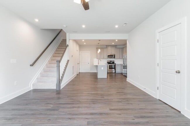 Building Photo - 2618 Lassen Dr