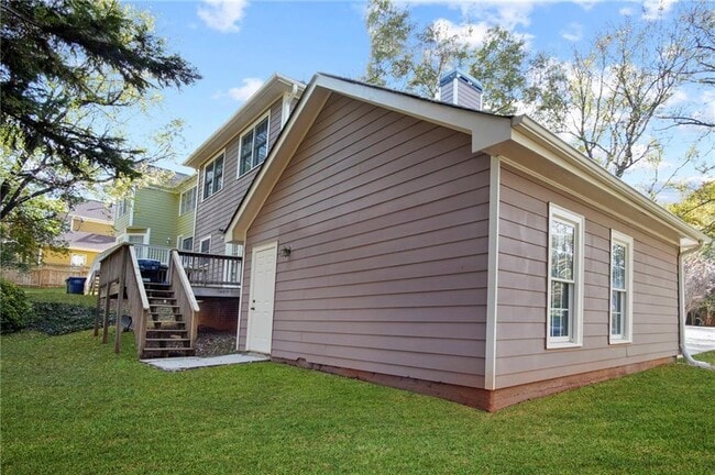 Building Photo - 109 Bowen Cir SW