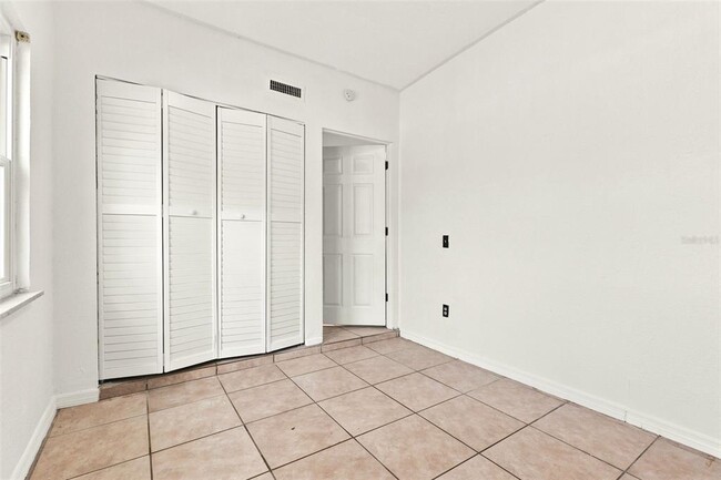 Building Photo - 6714 Nina Rosa Dr