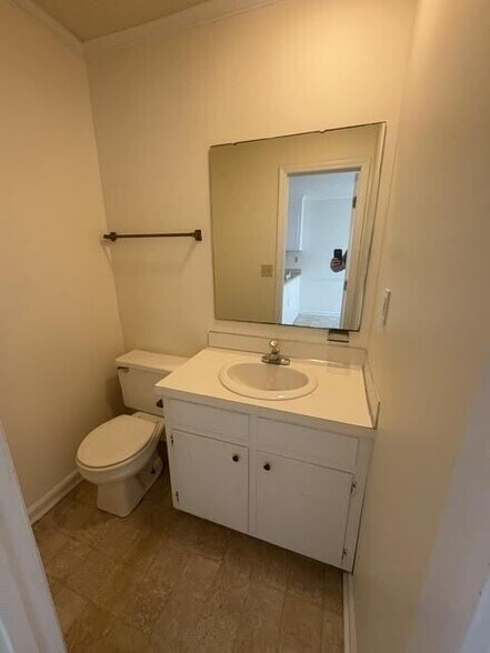 Building Photo - 352 Haven Dr