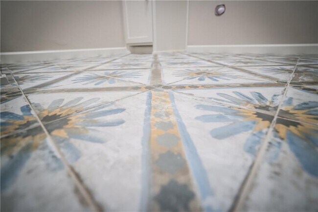 Building Photo - 6601 NW 150th Terrace