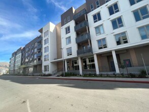 Building Photo - Executive 1 bedroom is seconds from Tesla & Warm Springs BART.