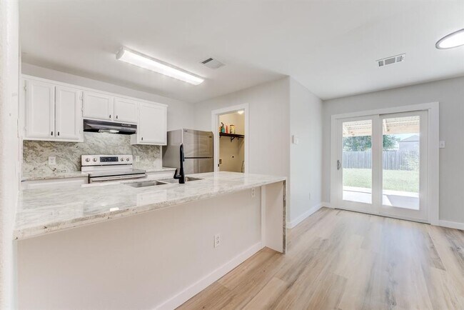 Building Photo - 12507 Rio Bravo St