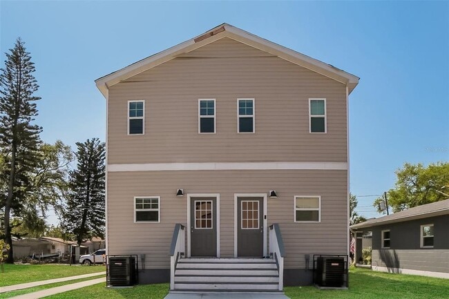 Building Photo - 2165 14th Ave S