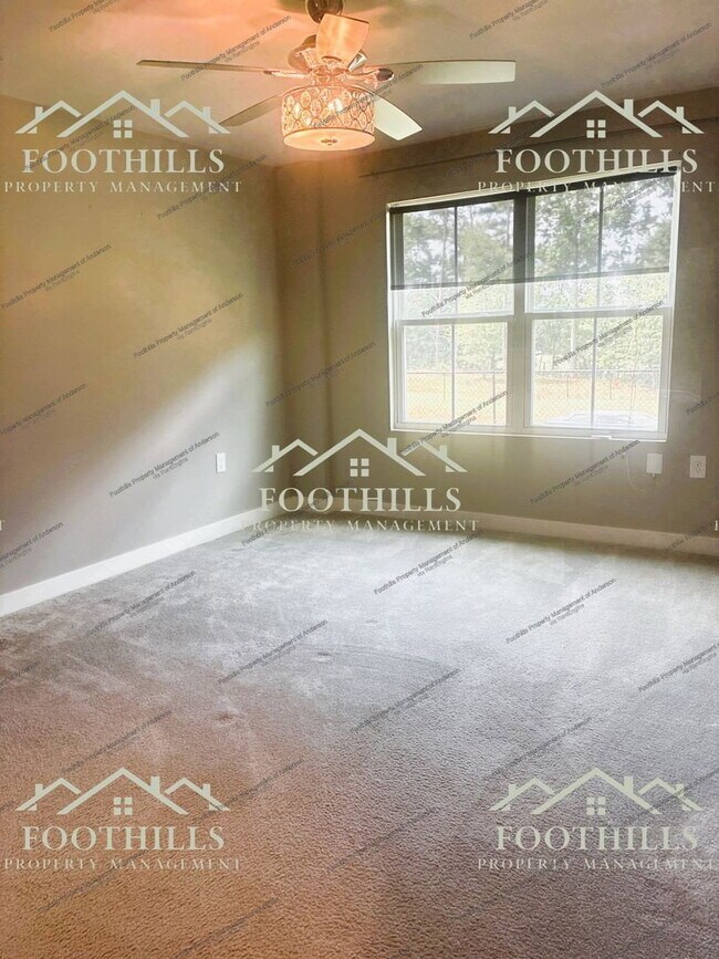 Building Photo - 235 Scenic Rd