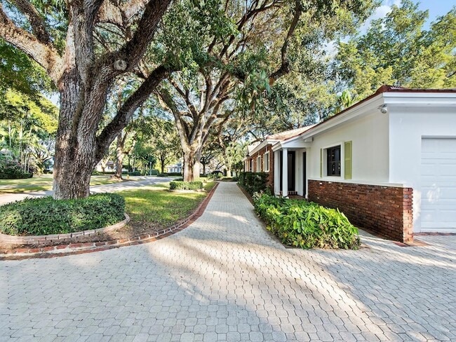 Building Photo - 3304 Alhambra Cir