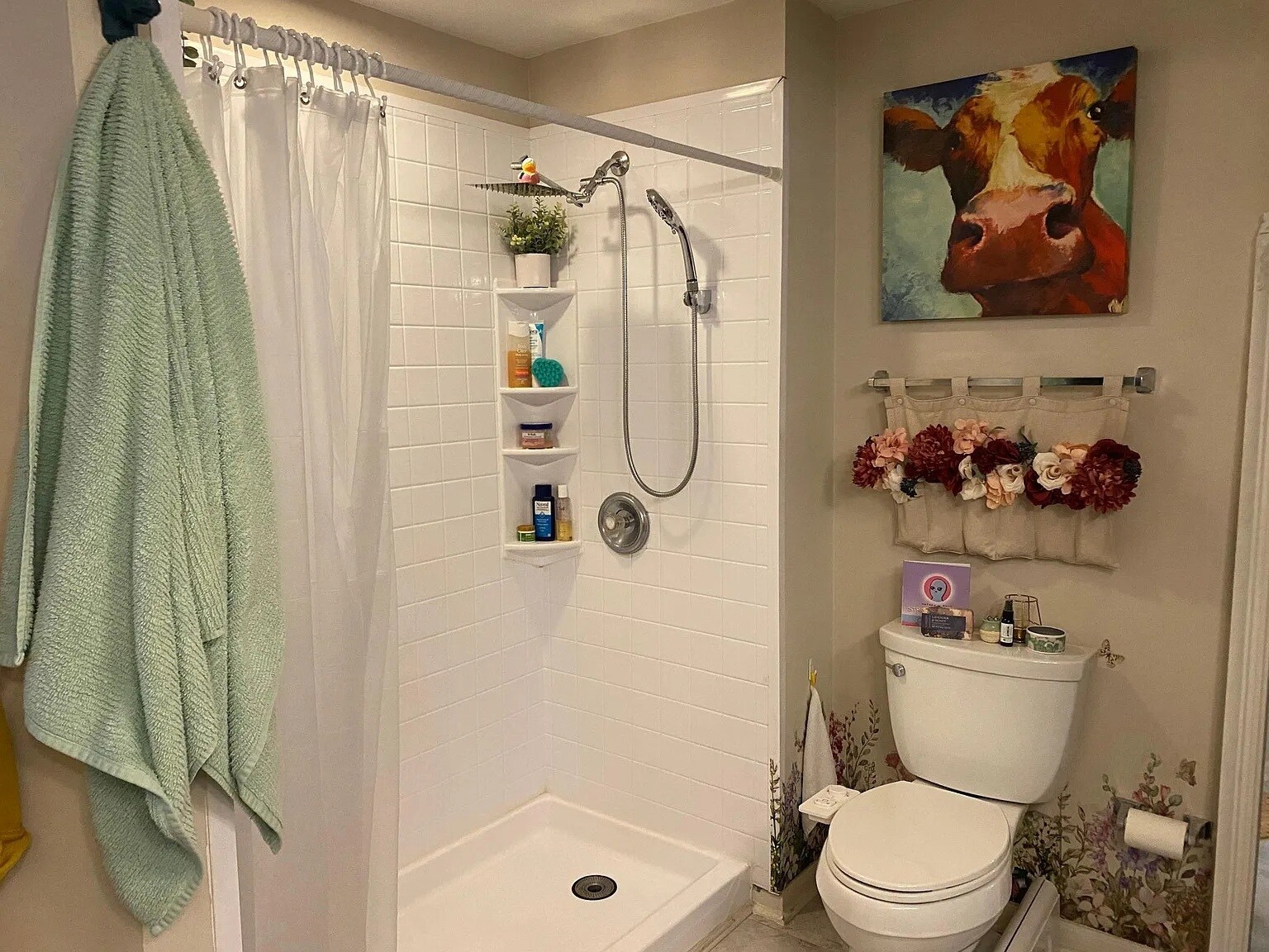 Main bathroom has a walk-in shower - 1483 Keys Crossing Dr NE