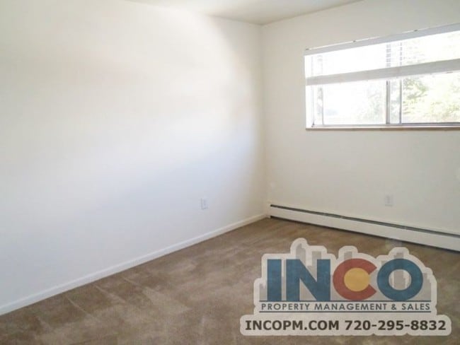 Building Photo - 1909 S Depew St