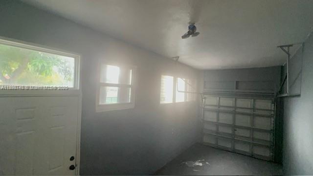 Building Photo - 805 NE 134th St