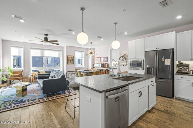 Building Photo - 300 Asbury Ave