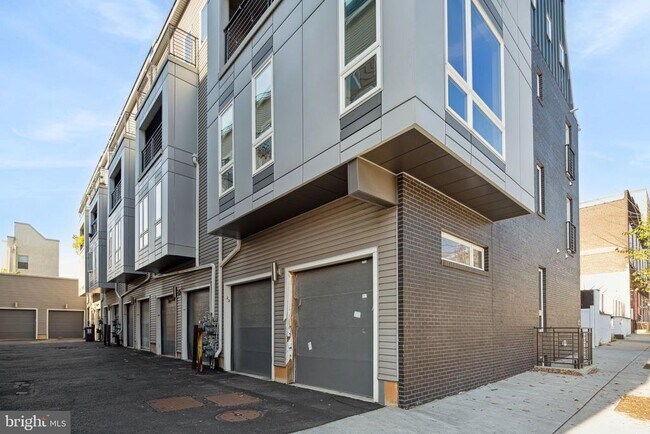 Building Photo - 1224 N 26th St