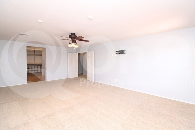 Building Photo - 14205 W Mauna Loa Ln