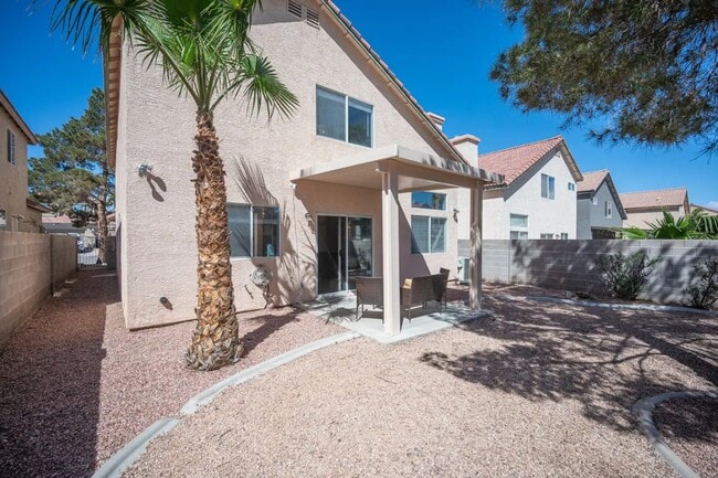 Building Photo - 8322 Montgomery St