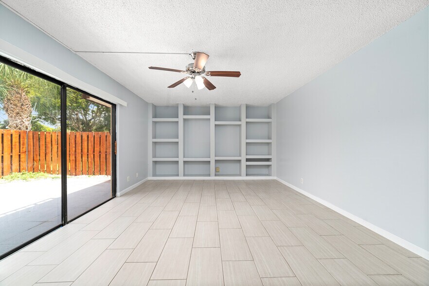 Building Photo - 3425 San Bernadino Dr