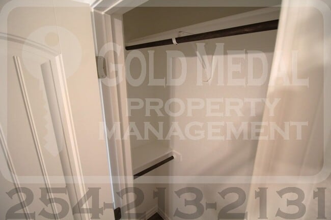 Building Photo - 5103-5105 Red Rose Crossing